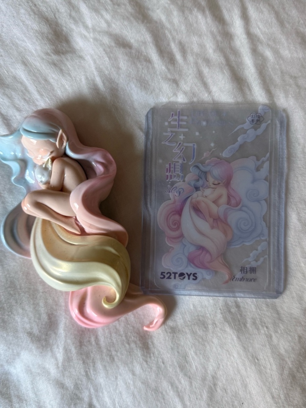 Dreamland Elves Figurine with Display Card